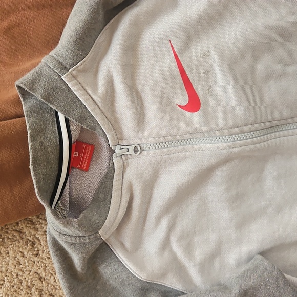 4 Sweatshirts Nike Puma Champion Bass Outdoor, Sz M - Picture 2 of 5